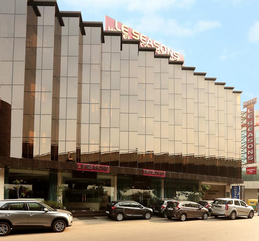 Airport Hotel Le Seasons Nueva Delhi Exterior foto